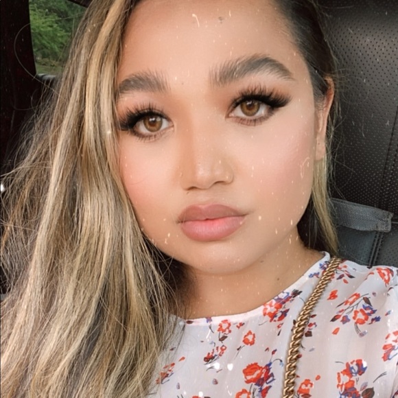 Meet your Posher, Amy - Picture 1 of 1